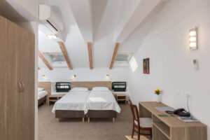 Triple room