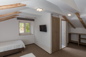 Triple room